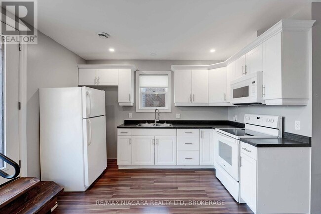 Photo du bâtiment - 2971 Portage Rd