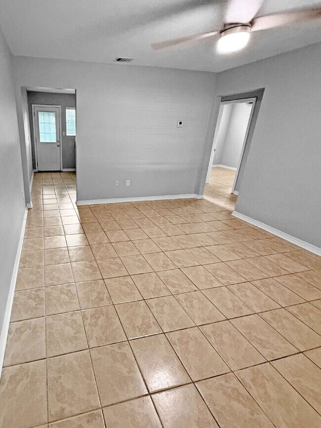 Foto del edificio - 5 Ellinor Ct