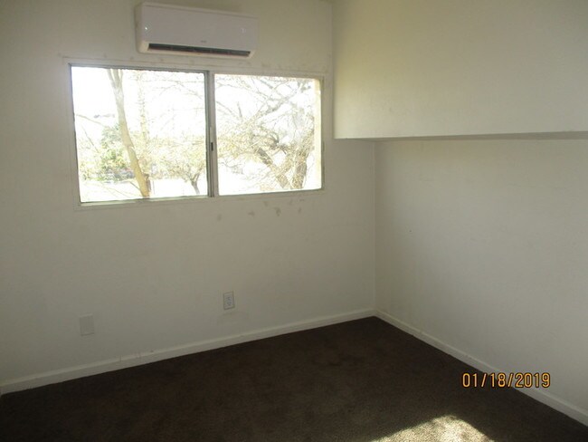 Building Photo - 1 E. Navajo Road #14