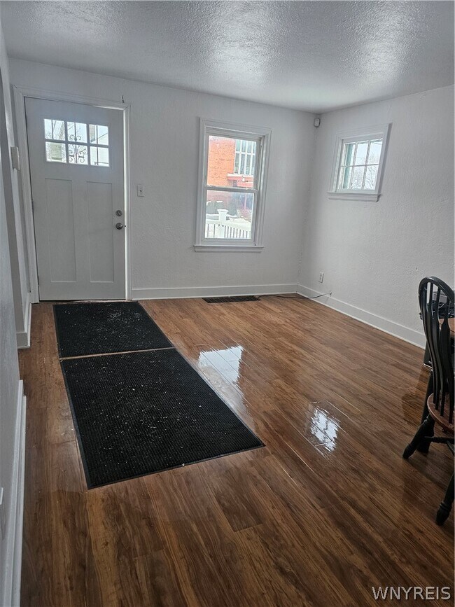 Foto del edificio - 2003 Virginia Ave