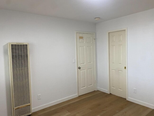 Building Photo - 81 Camelot Ct