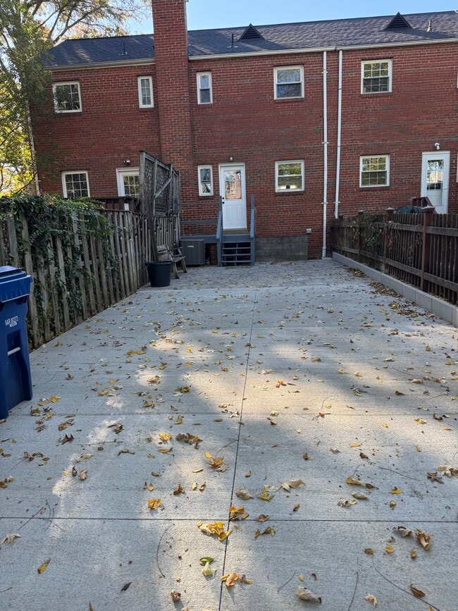 Photo - 314 Clifford Ave Townhome