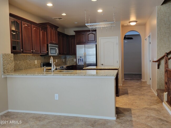 Building Photo - 3679 E Leslie Dr