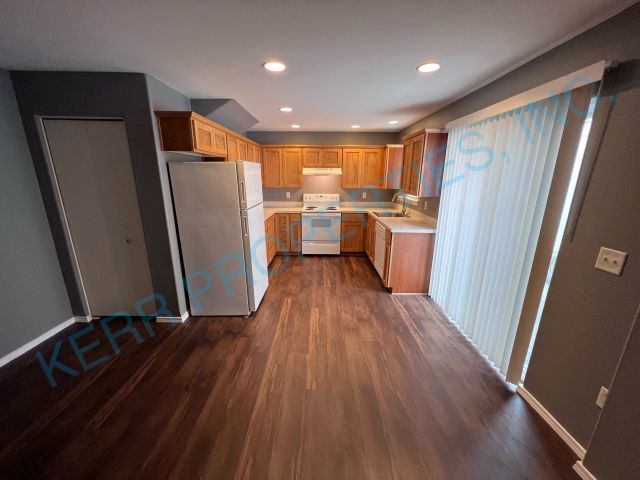 Foto del edificio - 11857 SE Pine St