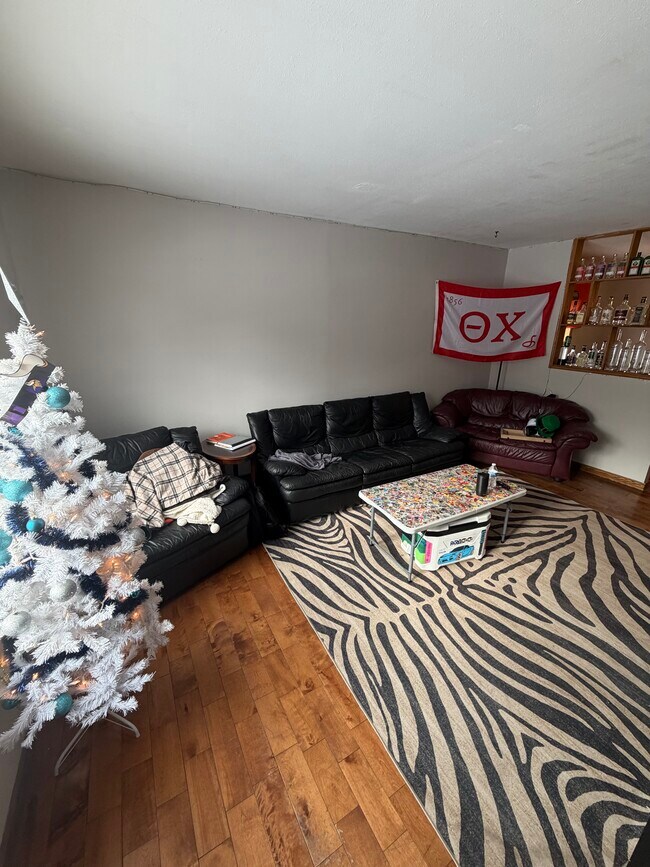 Sala de estar - 917 11th Ave N