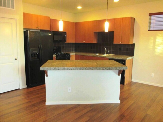 Building Photo - Must See! New price! Amazing Value! Awesom...