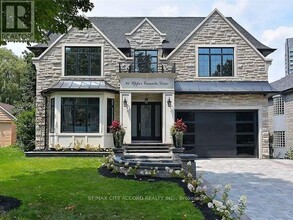 Building Photo - 98 Upper Canada Dr