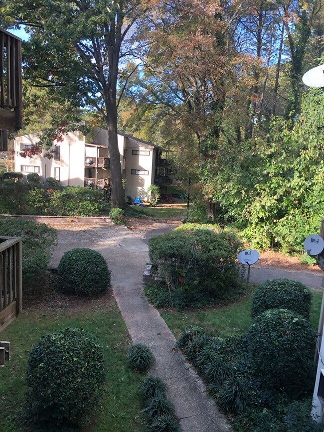 Foto del edificio - 5014 Flint Ridge Pl
