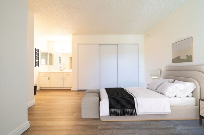 Interior Photo - Casa De Flores