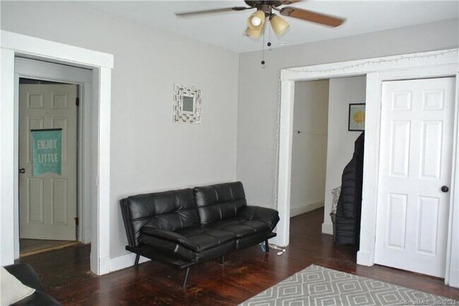 Building Photo - 30 Farnham Ave