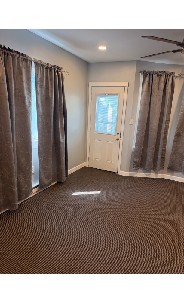 living room - 4442 Freer St