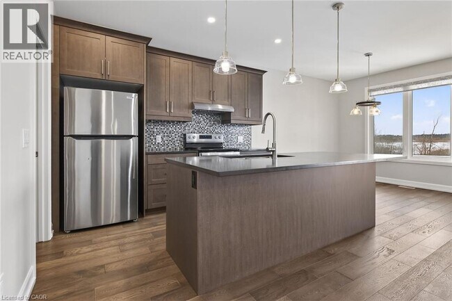 Photo du bâtiment - 3951 Mitchell Cres