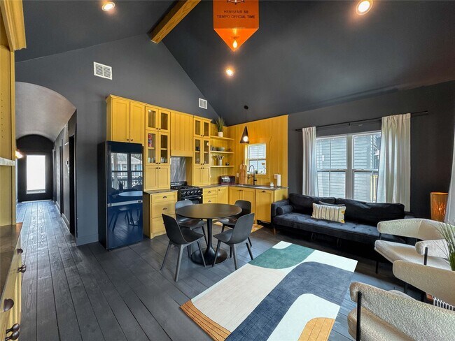 Foto del edificio - 1208 32nd St