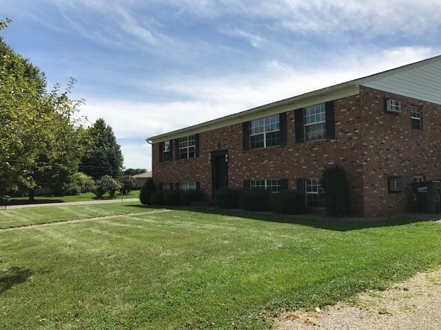 Building Photo - 200 Villard St