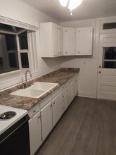 Building Photo - 51 E Summit St