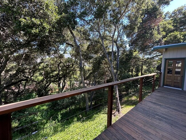 Building Photo - 3BR/ 2BA CARMEL VALLEY RETREAT