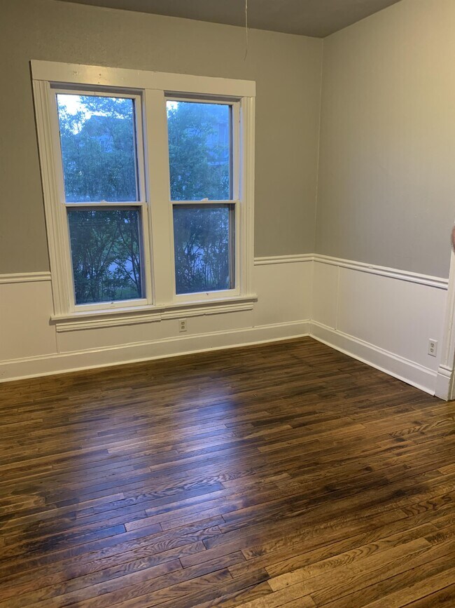 Building Photo - 808 5th Ave SW