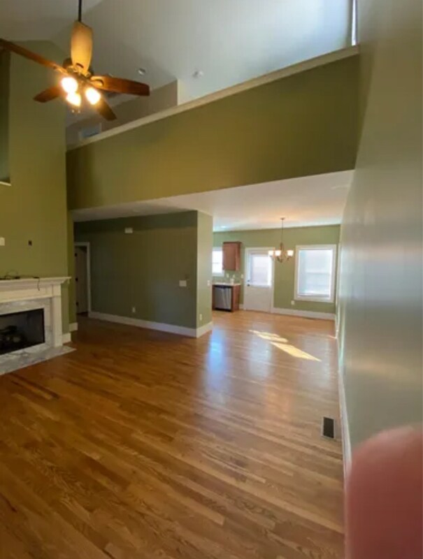 Building Photo - 22 Twin Oaks Dr