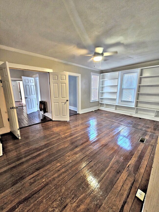 Foto del edificio - 613 3rd Ave SW