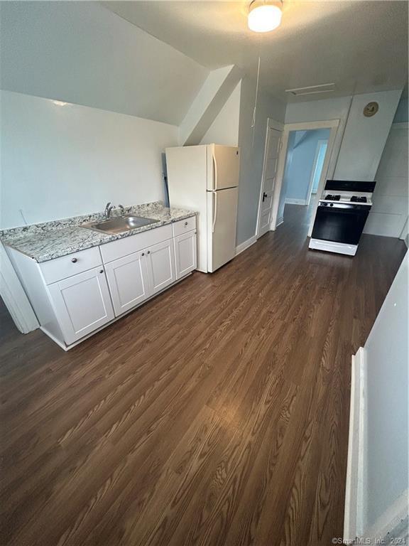Kitchen - 273 Judson Pl