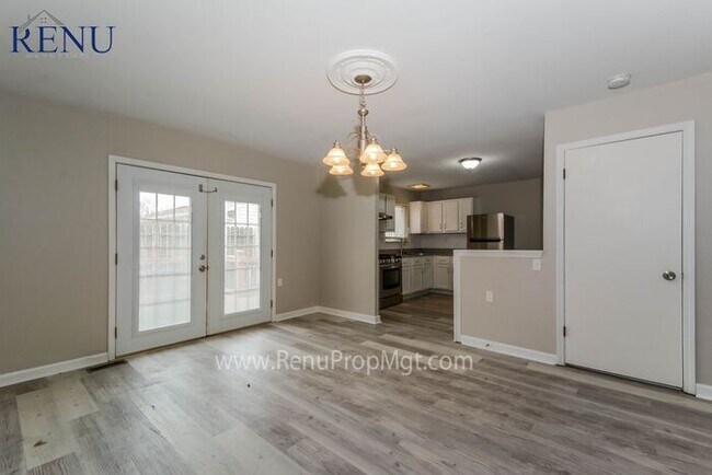 Foto del edificio - 3 Bedroom 2 Bath ! With Updated Kitchen an...
