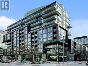 Building Photo - 455 Front St E