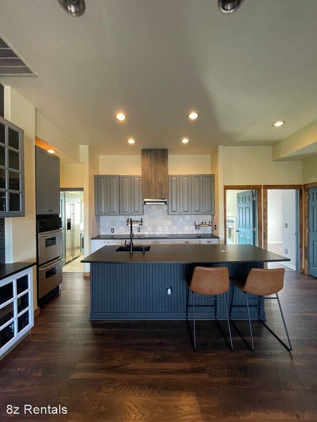 Foto del edificio - 3 br, 2 bath House - 5359 Balsam St Unit 201