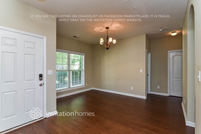 Foto del edificio - 6832 Grand Hickory Dr