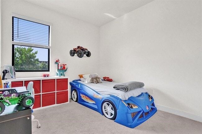 Foto del edificio - 10437 NW 82nd St
