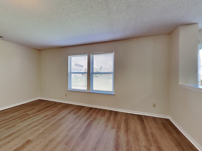Foto del edificio - 9140 Amberleigh Dr
