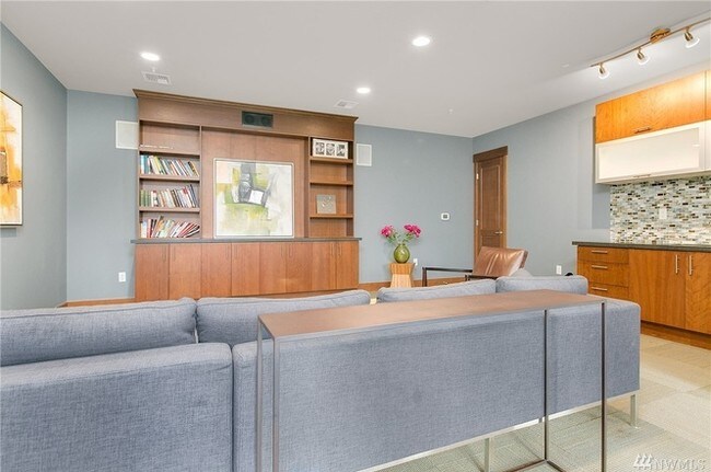 Foto del edificio - 4547 8th Ave NE