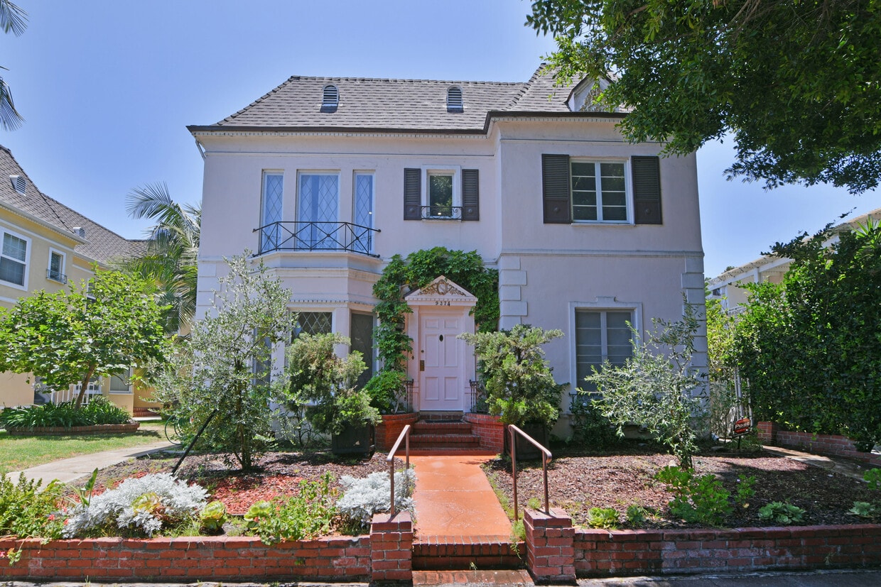 Primary Photo - 9374 W Olympic Blvd