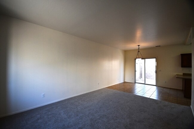 Foto del edificio - 3 bed 2 bath in San Tan Valley Hunt/Magma ...
