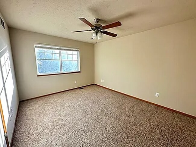 Foto del edificio - 1758 N 177th Plaza