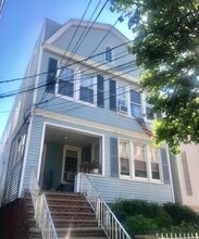 Building Photo - 135 W 24TH St