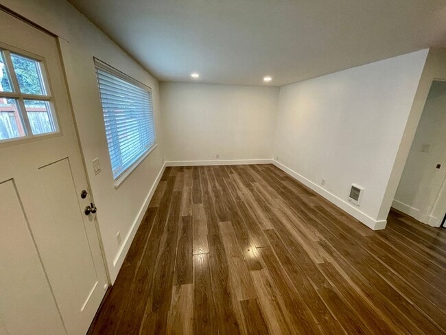 Foto del edificio - 1504-1504 120th St S