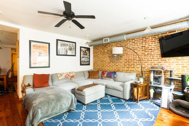 Foto del edificio - 2220 W Homer St
