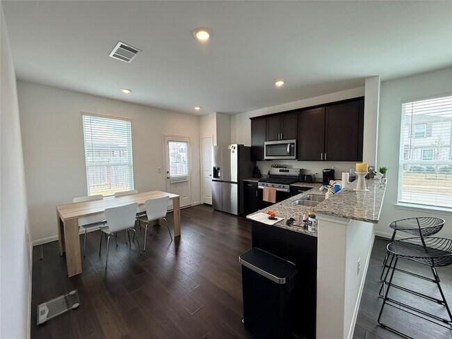 Foto del edificio - 17802 Plow Horse Ln