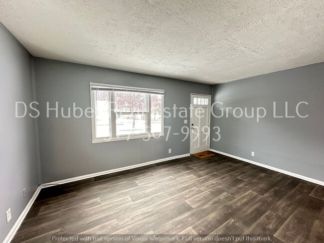 Building Photo - 1021 Lenore Ave
