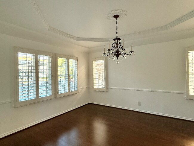 Foto del edificio - 8218 Blackburn Ave