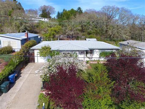 Foto principal - 56 Hillside Dr