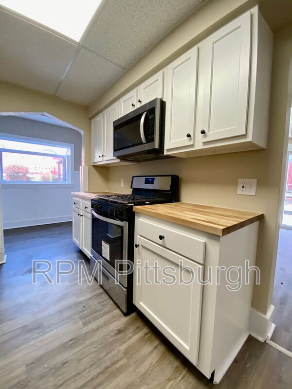 Building Photo - 107 Elmont St