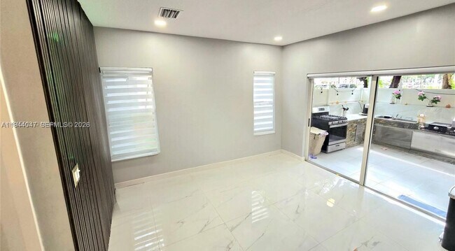 Foto del edificio - 2924 SE 15th Ave