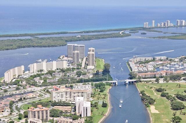 Foto principal - 108 Lakeshore Dr
