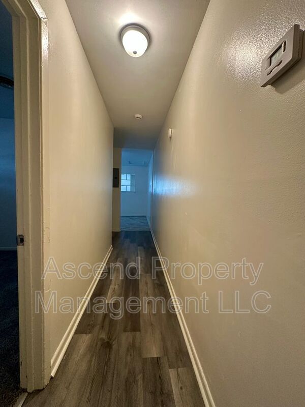 Foto del edificio - 875 N Chamberlain Ave