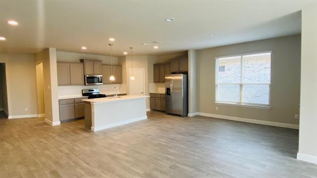 Building Photo - 15737 Hazelhurst Ln