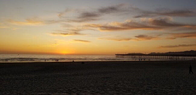Steps to Beautiful Sunsets - 161 Ocean View Ave