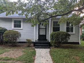 Building Photo - 864 Sprinkle St