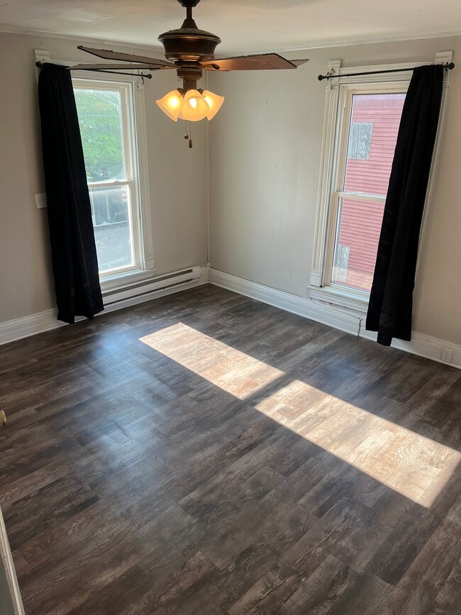 Bedroom - 206 S Monroe St