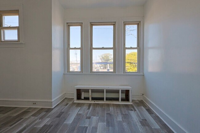 Foto del edificio - 3636 Winchester Ave